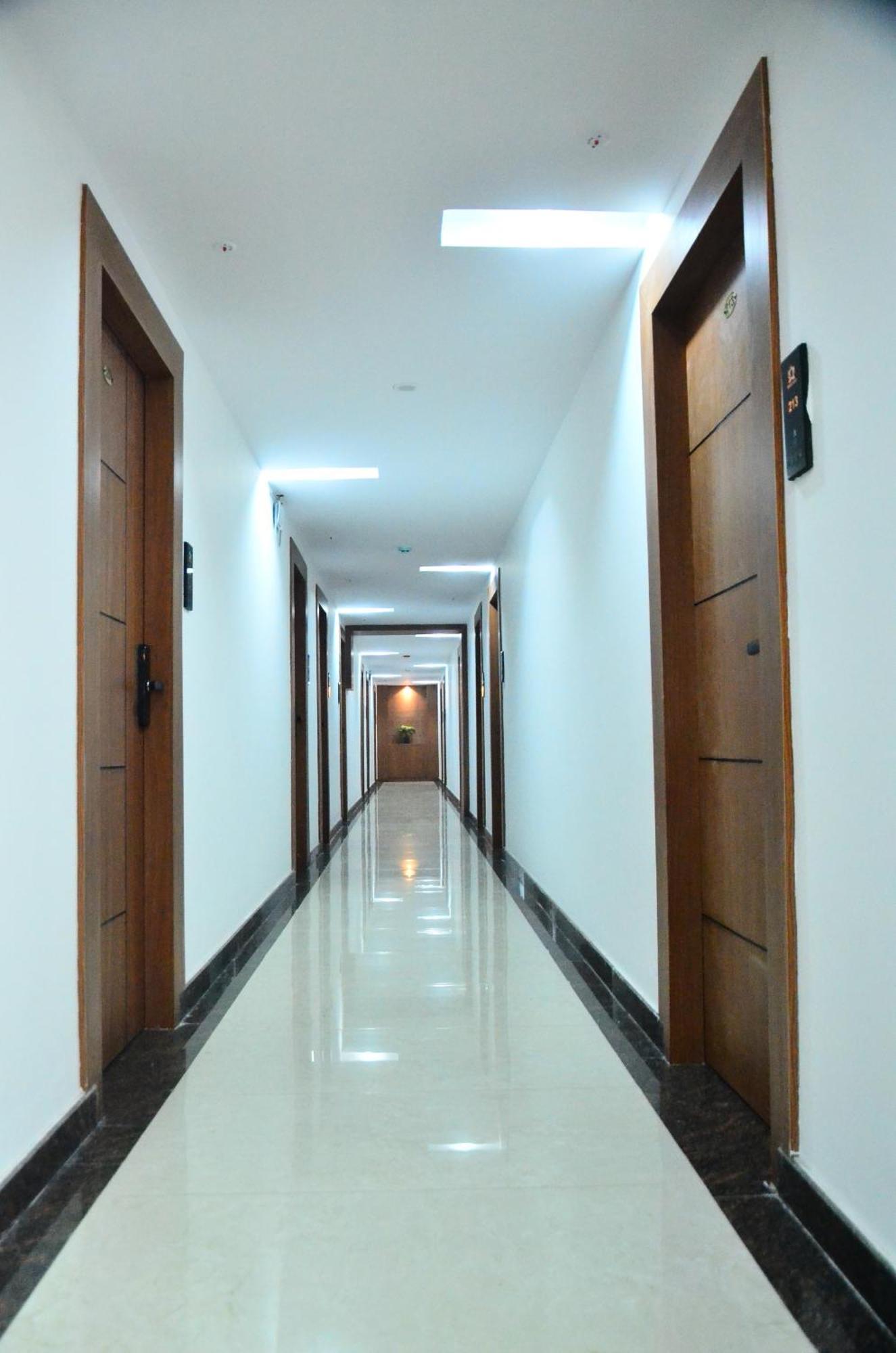 Hotel Eyrie Nest העיר בנגלור מראה חיצוני תמונה
