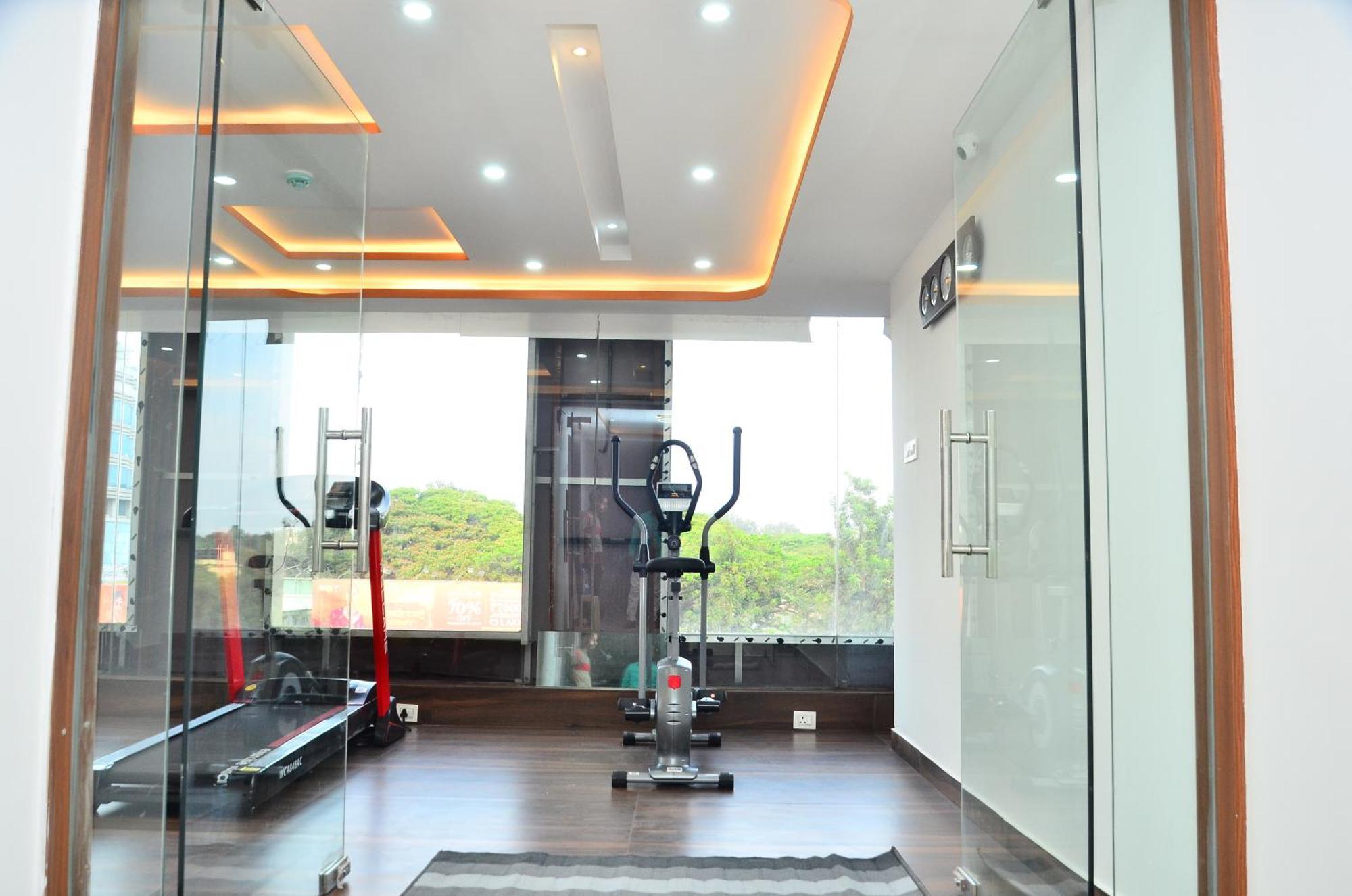 Hotel Eyrie Nest העיר בנגלור מראה חיצוני תמונה