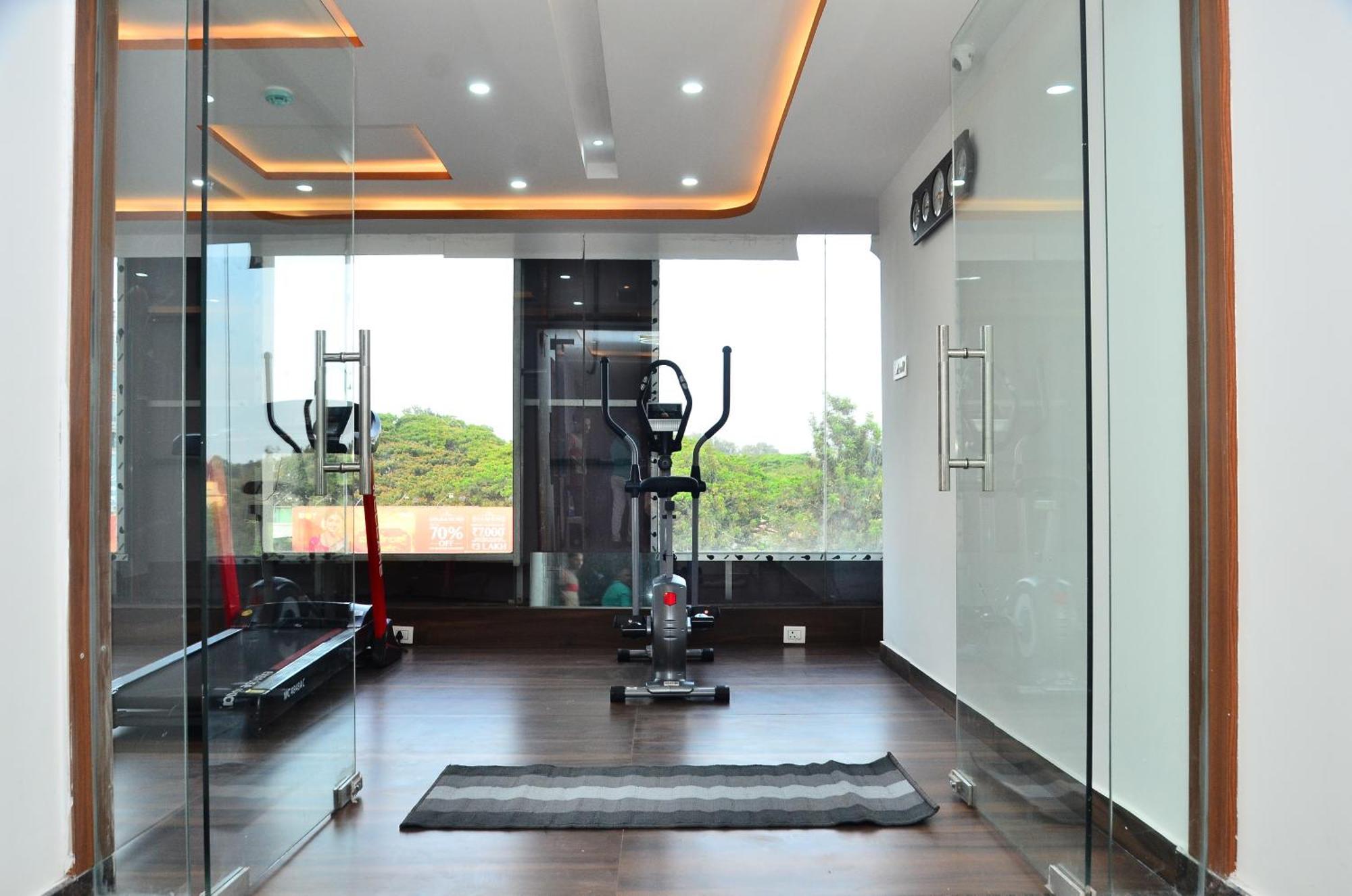 Hotel Eyrie Nest העיר בנגלור מראה חיצוני תמונה