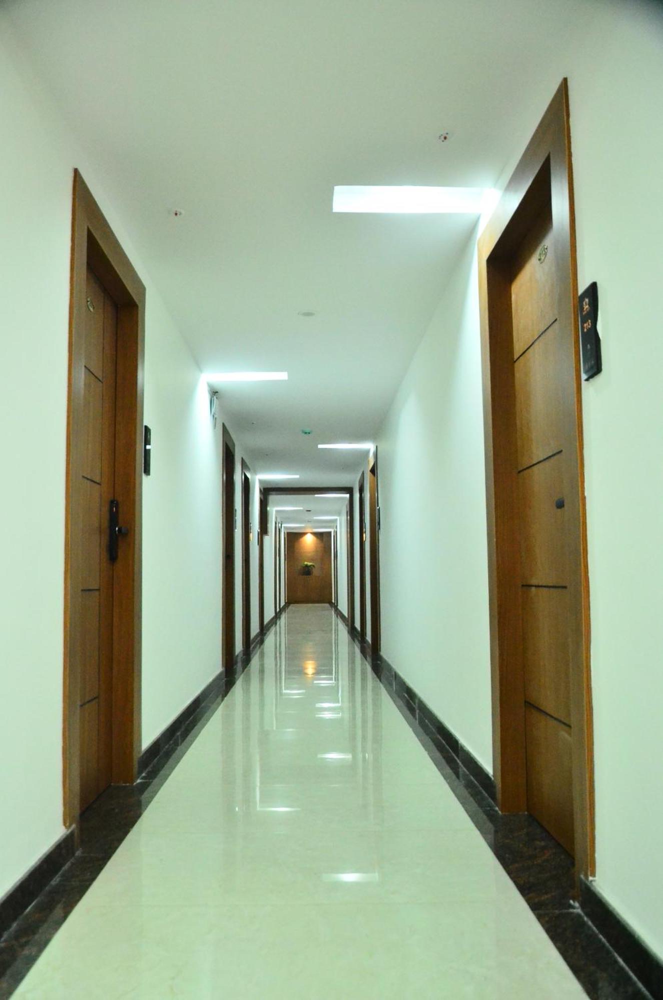 Hotel Eyrie Nest העיר בנגלור מראה חיצוני תמונה