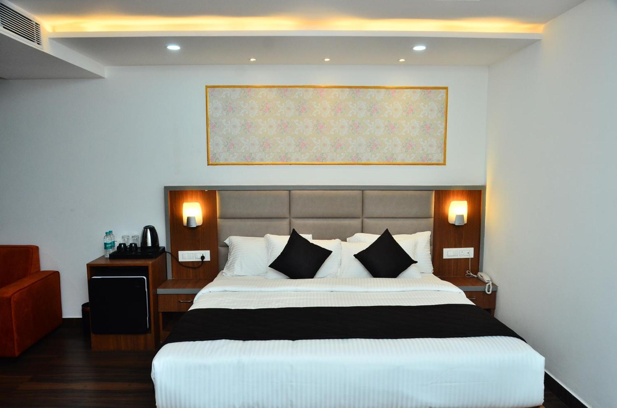 Hotel Eyrie Nest העיר בנגלור מראה חיצוני תמונה