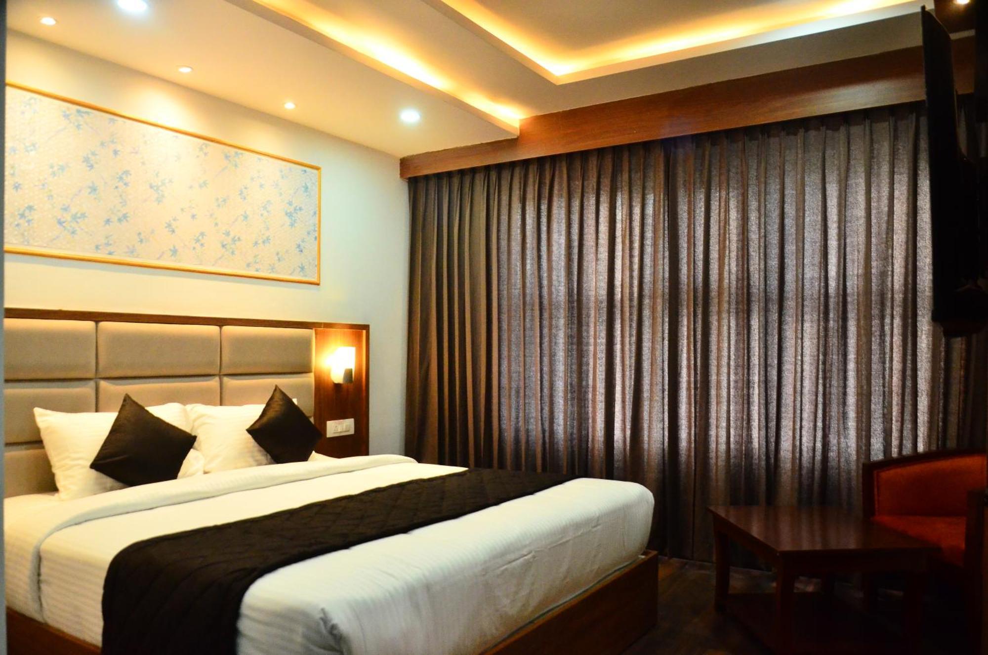 Hotel Eyrie Nest העיר בנגלור מראה חיצוני תמונה