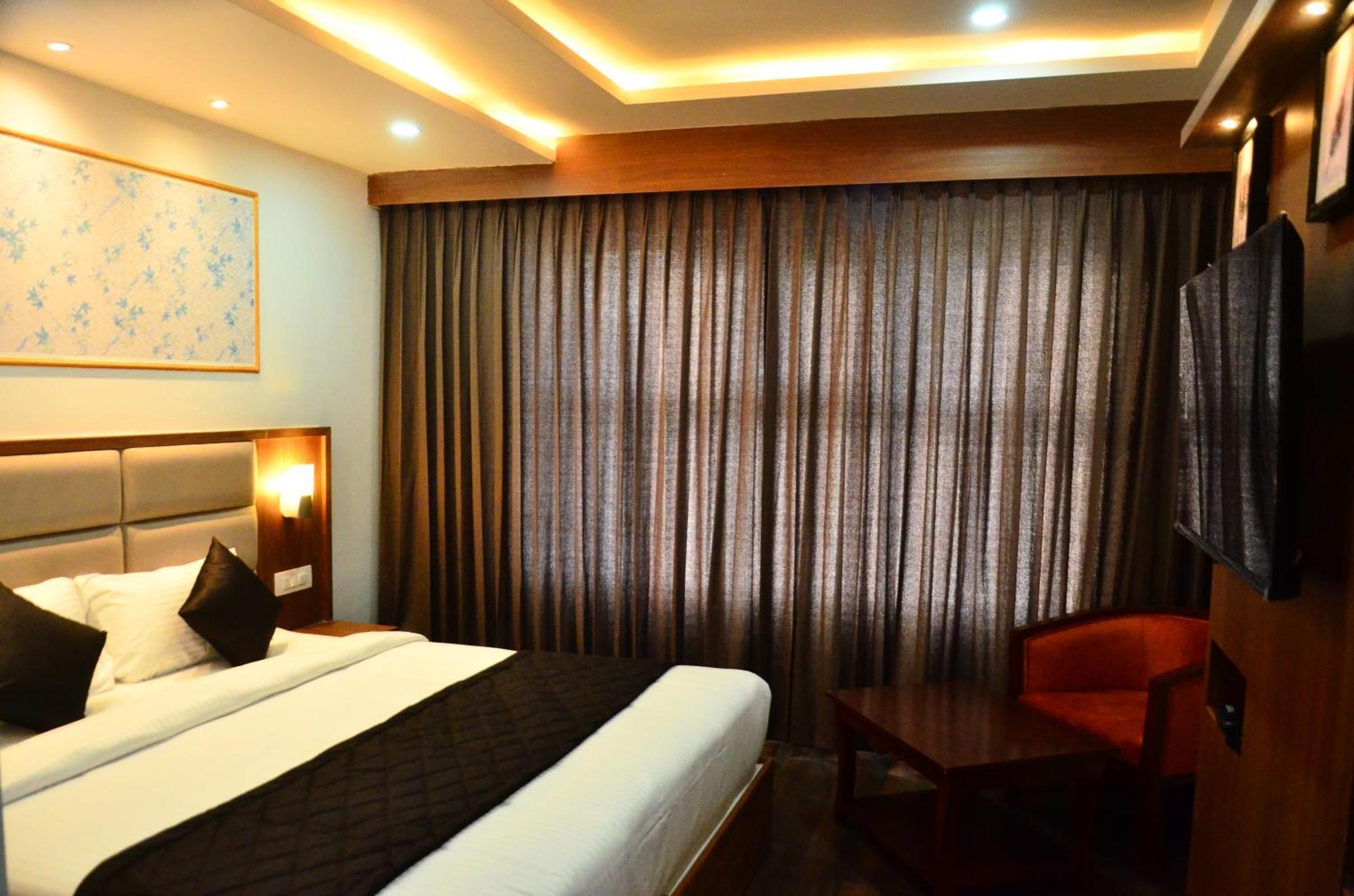 Hotel Eyrie Nest העיר בנגלור מראה חיצוני תמונה
