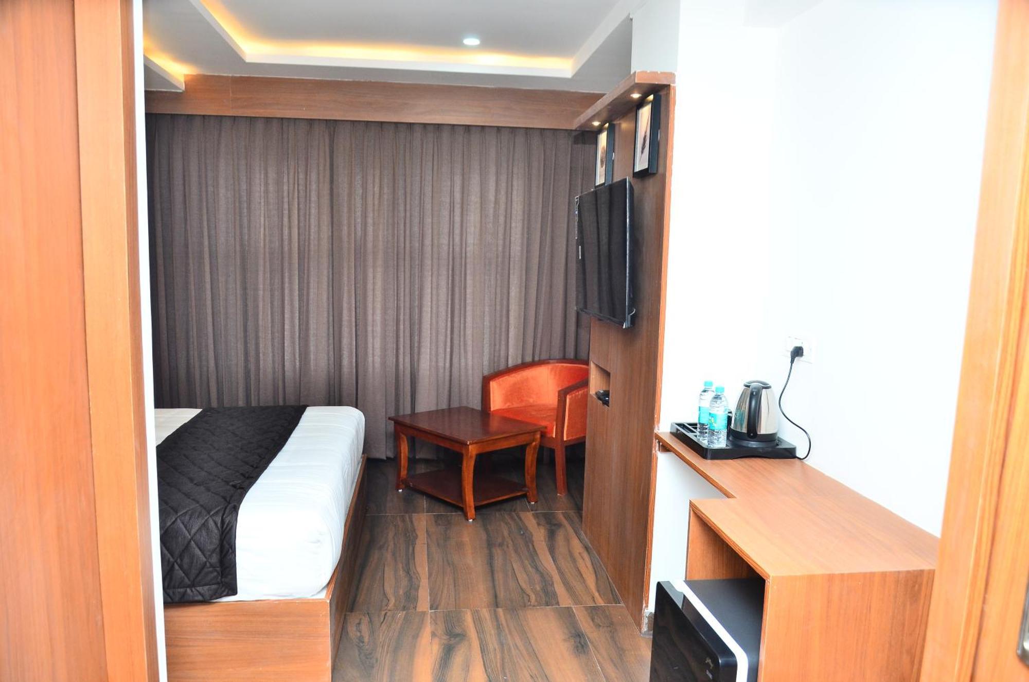 Hotel Eyrie Nest העיר בנגלור מראה חיצוני תמונה